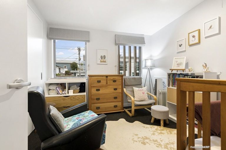 Photo of property in 1/24 Tamar Street, Island Bay, Wellington, 6023