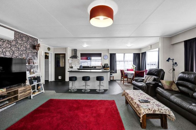 Photo of property in 193 Tasman Street, Opunake, 4616