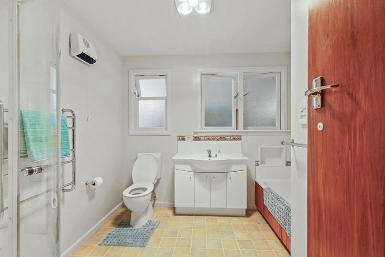 Photo of property in 10 Lowry Street, Waiau, 7332