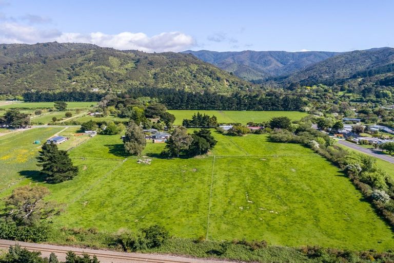 Photo of property in 49 Western Lake Road, Western Lake, 5773