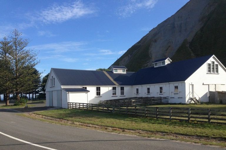 Photo of property in 69 Shoal Beach Road, Aramoana, Omakere, 4271