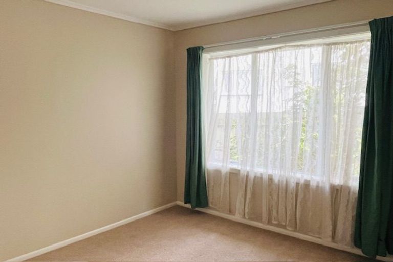Photo of property in 23 Tirimoana Road, Te Atatu South, Auckland, 0602