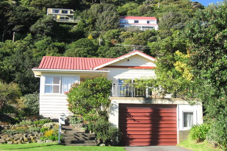 Photo of property in 4 Mahoe Street, Eastbourne, Lower Hutt, 5013