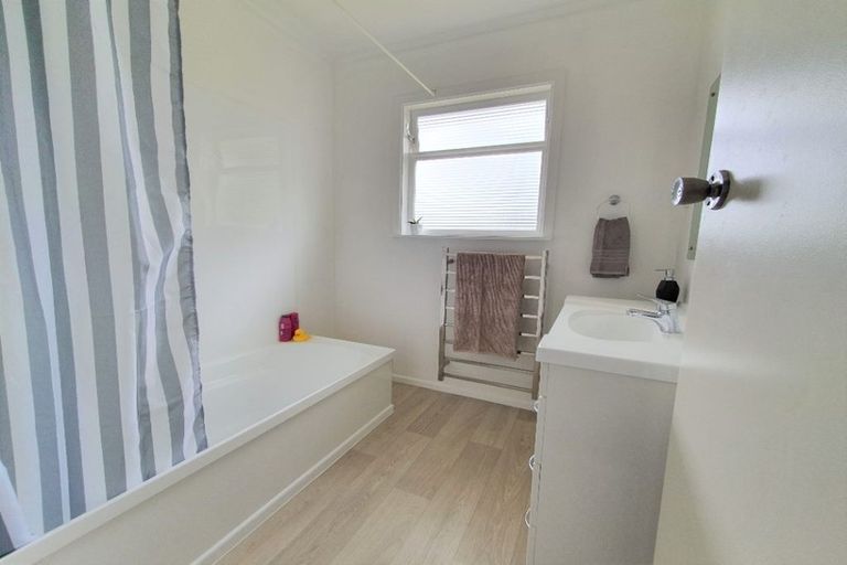 Photo of property in 37 Bonnie Glen Crescent, Ebdentown, Upper Hutt, 5018