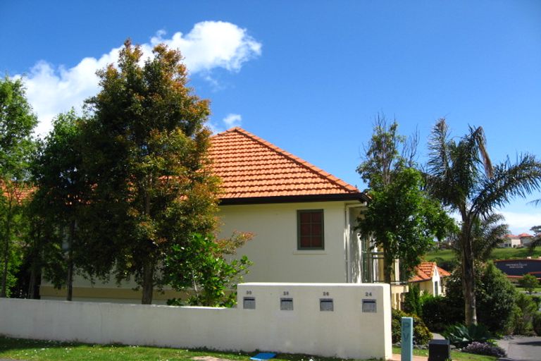 Photo of property in 30 Parkwood Crescent, Gulf Harbour, Whangaparaoa, 0930