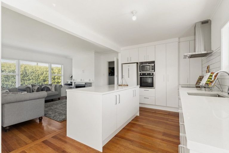 Photo of property in 140 Clevedon Road, Papakura, 2110