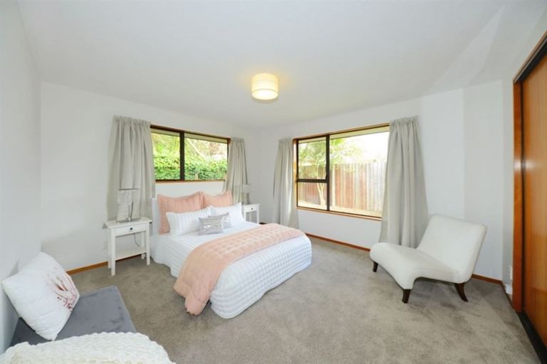 Photo of property in 2/39 Greenock Street, Redwood, Christchurch, 8051