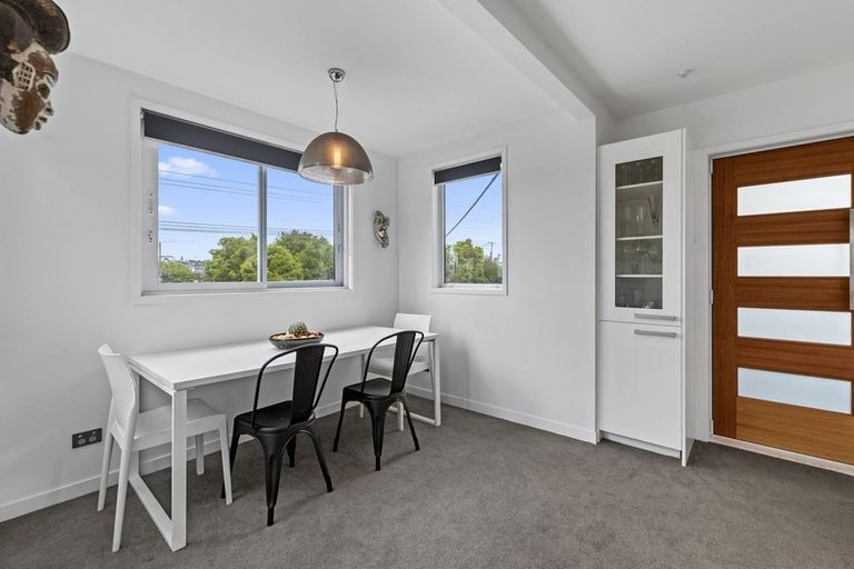 Photo of property in 1/467 Beach Road, Murrays Bay, Auckland, 0630