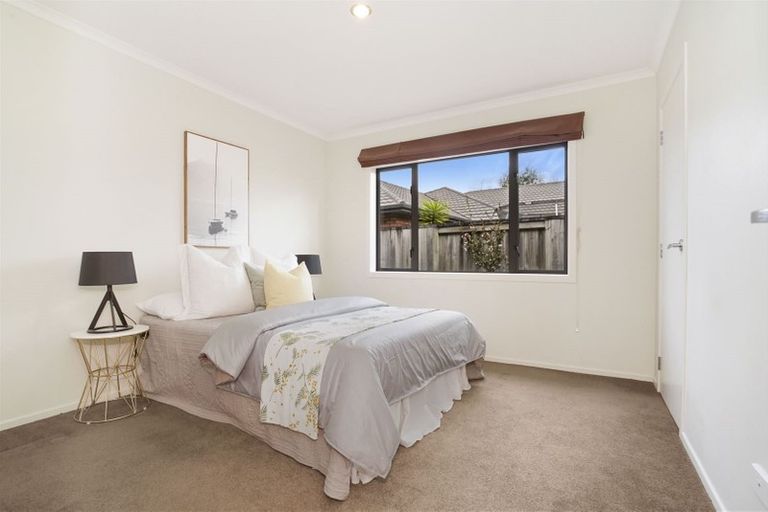 Photo of property in 15 Malbec Place, Rototuna, Hamilton, 3210