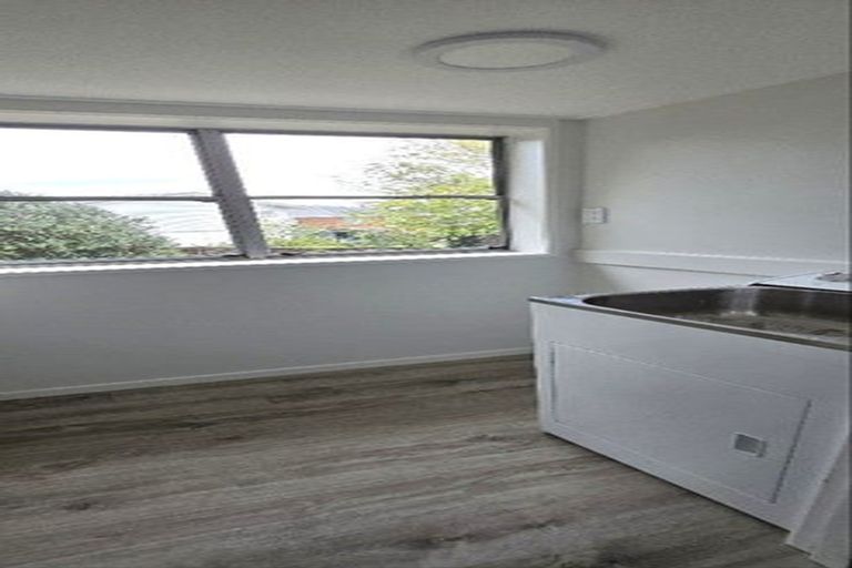 Photo of property in 1/159 Coronation Road, Hillcrest, Auckland, 0627