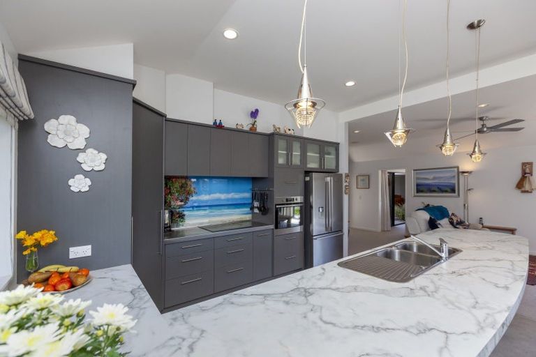 Photo of property in 4 Matuku Place, Paraparaumu Beach, Paraparaumu, 5032