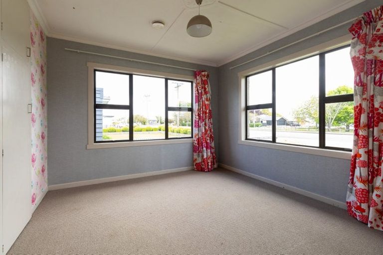 Photo of property in 42 Albert Street, Winton, 9720
