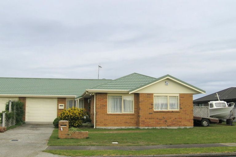 Photo of property in 24a Spackman Crescent, Paraparaumu, 5032