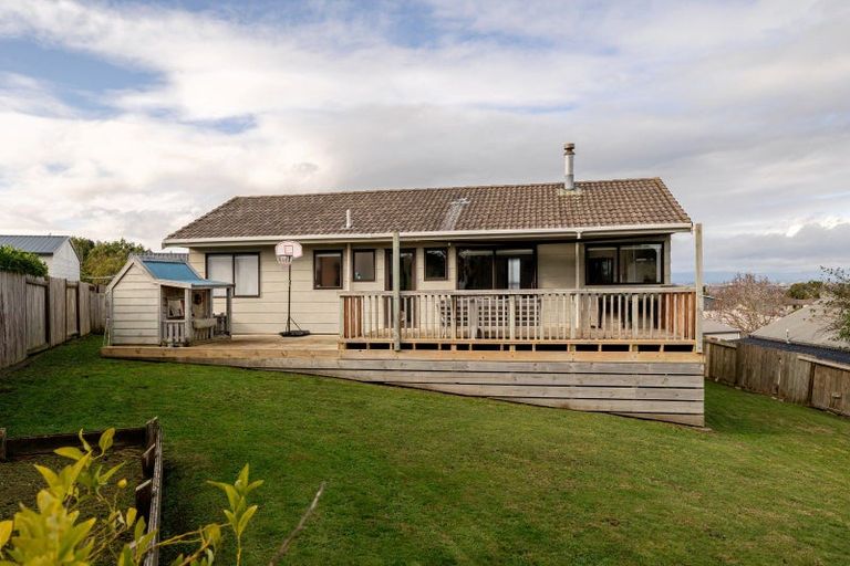 Photo of property in 83 Fraser Drive, Feilding, 4702