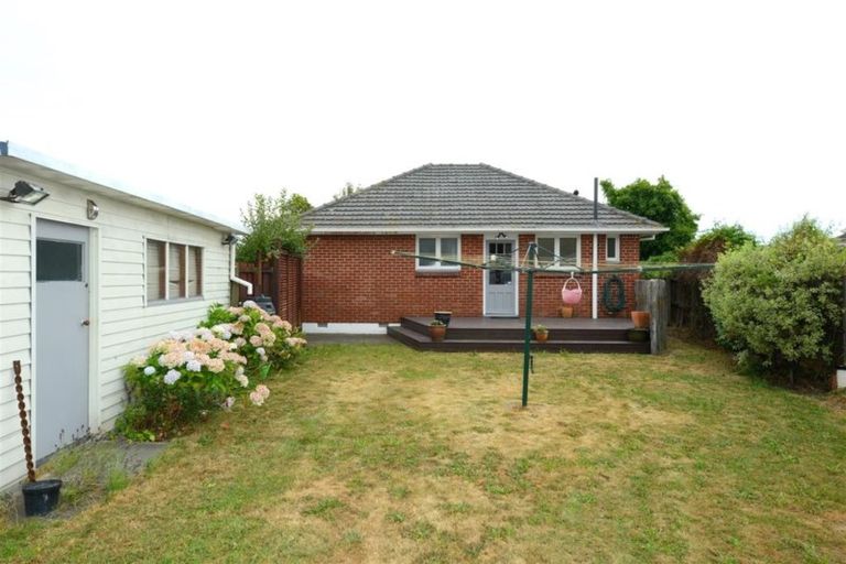 Photo of property in 11 Newport Street, Avondale, Christchurch, 8061