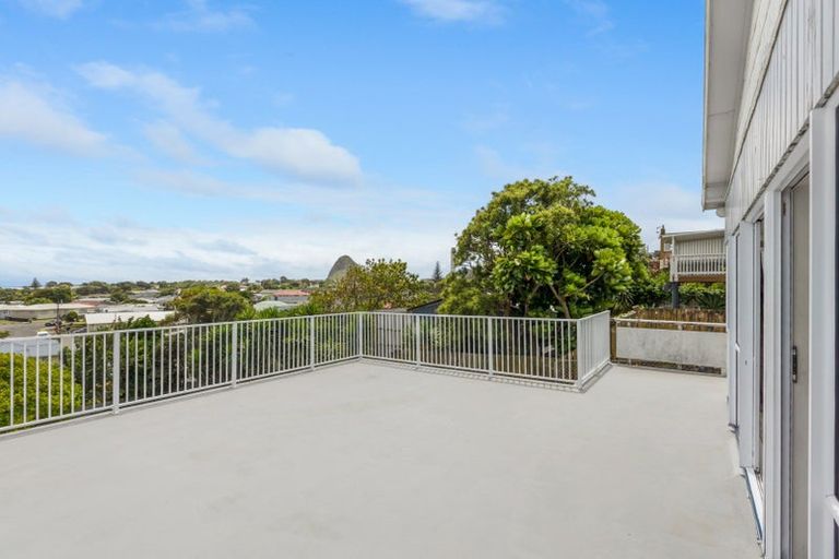 Photo of property in 9 Mount View Place, Spotswood, New Plymouth, 4310
