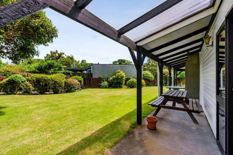 Photo of property in 24 Prudence Place, Oakura, 4314