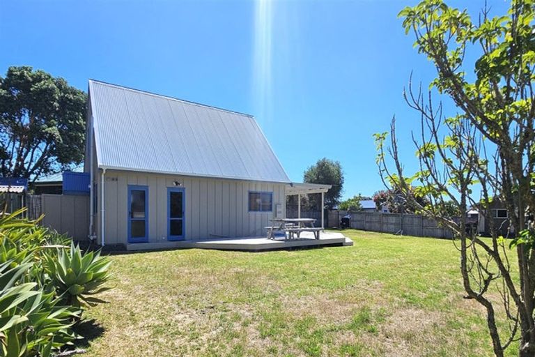 Photo of property in 135 Kowhai Avenue, Matarangi, Whitianga, 3592