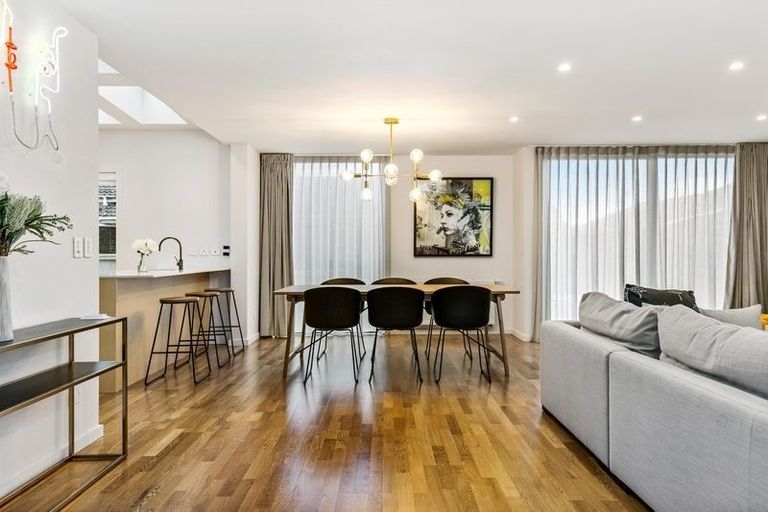 Photo of property in 58c Potter Avenue, Northcote, Auckland, 0627