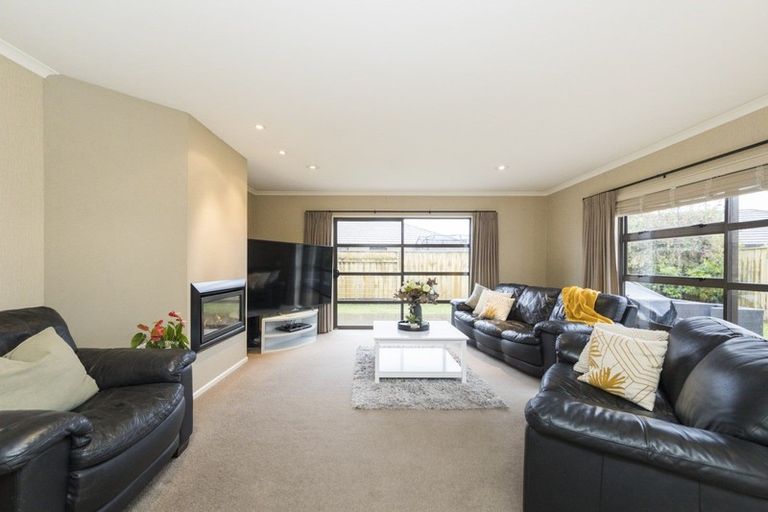 Photo of property in 6 Brooklyn Heights Drive, Kelvin Grove, Palmerston North, 4414
