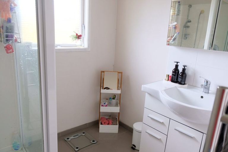 Photo of property in 49 Cascades Road, Pakuranga Heights, Auckland, 2010