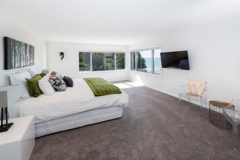 Photo of property in 208 Mellons Bay Road, Mellons Bay, Auckland, 2014