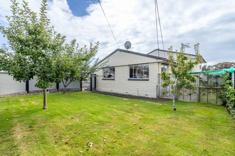 Photo of property in 24 Cargill Street, Waikiwi, Invercargill, 9810