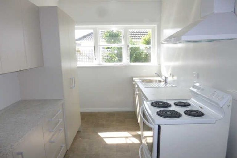 Photo of property in 2 Kawaka Street, Riccarton, Christchurch, 8041