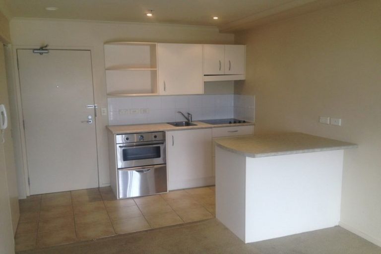 Photo of property in The Rennaissance, 5j/18 Ronwood Avenue, Manukau, Auckland, 2104