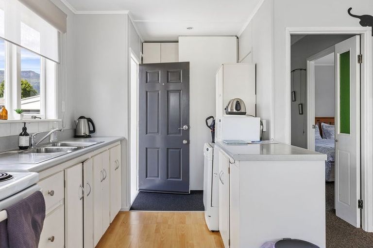 Photo of property in 35 Patikura Place, Turangi, 3334