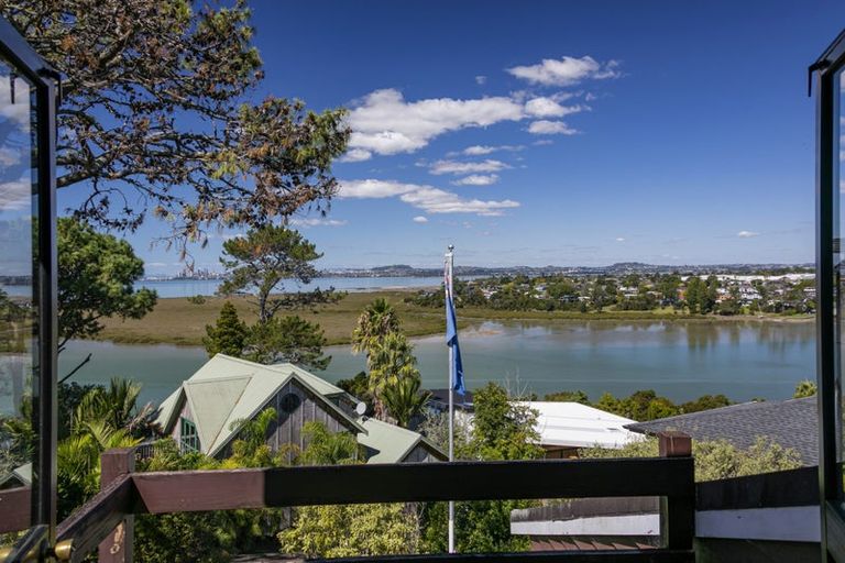 Photo of property in 199 West Harbour Drive, West Harbour, Auckland, 0618