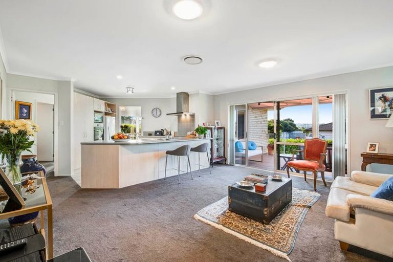 Photo of property in 1 Anchorite Way, Red Beach, 0932