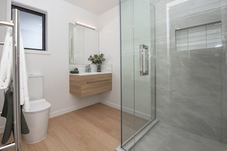 Photo of property in 2/130 Richmond Street, Petone, Lower Hutt, 5012