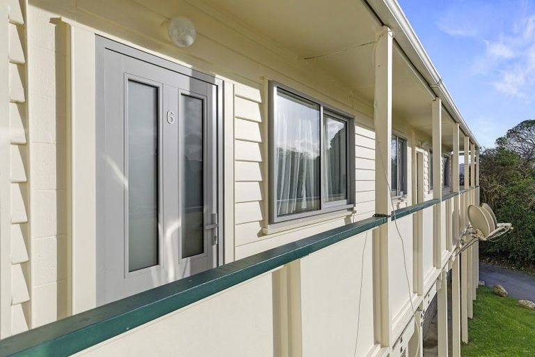 Photo of property in 6/19 Pirie Crescent, Moera, Lower Hutt, 5010