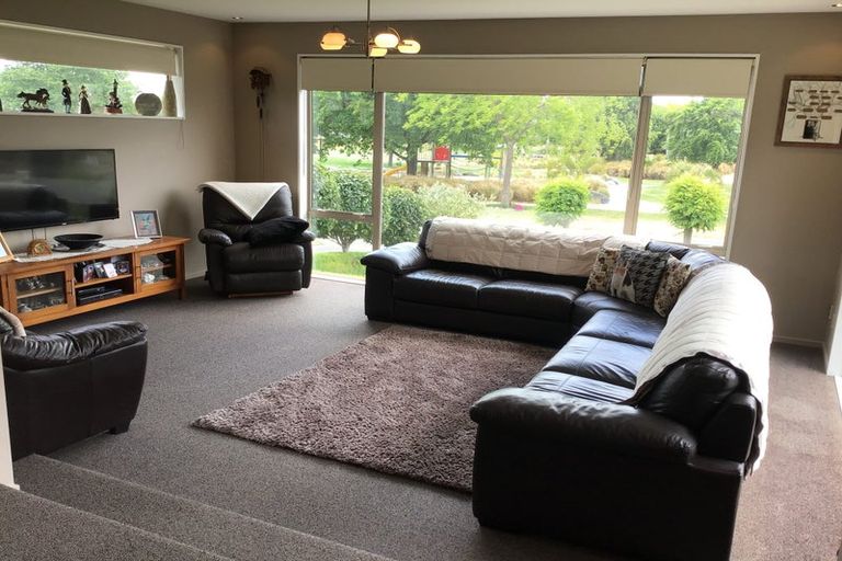 Photo of property in 20 Titirangi Crescent, Parklands, Christchurch, 8083