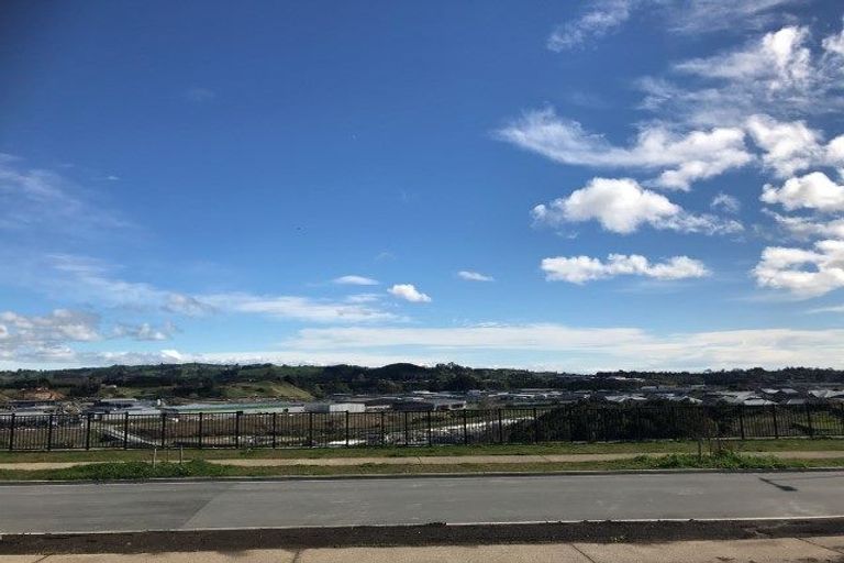 Photo of property in 15 Blacklock Road, Pyes Pa, Tauranga, 3112