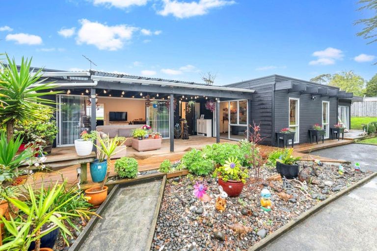 Photo of property in 22 Whitford Park Road, Whitford, Howick, 2571