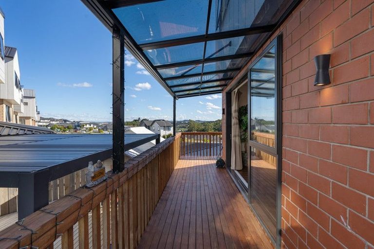 Photo of property in 46 Celestial Crescent, Orewa, 0931