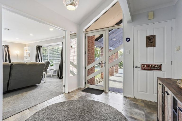 Photo of property in 1 Flaxgrove Place, Parklands, Christchurch, 8083