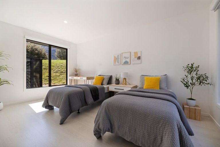 Photo of property in 37 Hackett Road, Jacks Point, Queenstown, 9371