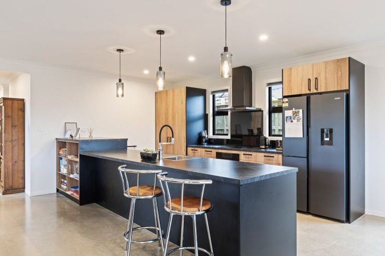 Photo of property in 11 Smith Street, Lepperton, New Plymouth, 4373