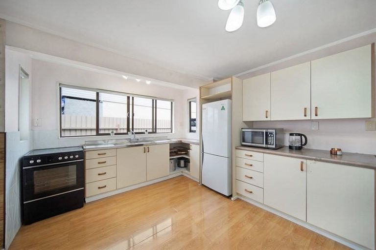 Photo of property in 24 Wickman Way, Mangere East, Auckland, 2024