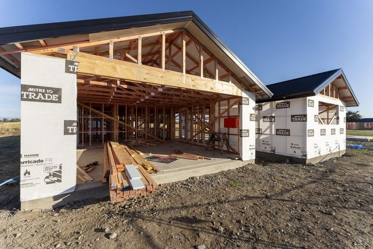 Photo of property in 39 Mehrtens Crescent, Woodend, 7691