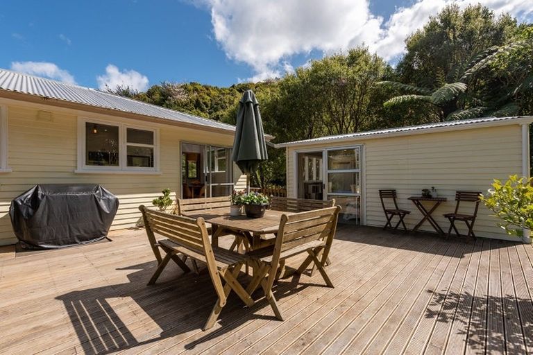 Photo of property in 12 Tobruk Street, Karori, Wellington, 6012