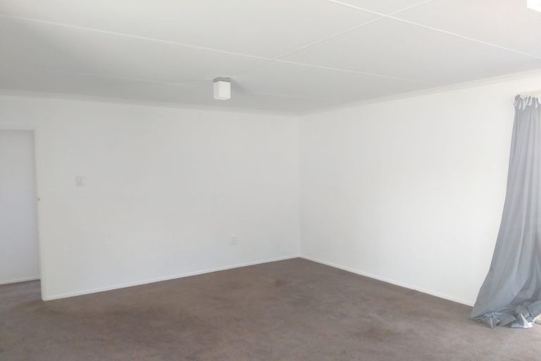 Photo of property in 10b Ropiha Street, Fitzroy, New Plymouth, 4312