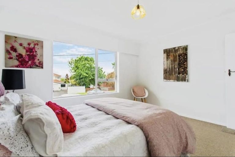 Photo of property in 116 Clovelly Road, Bucklands Beach, Auckland, 2012