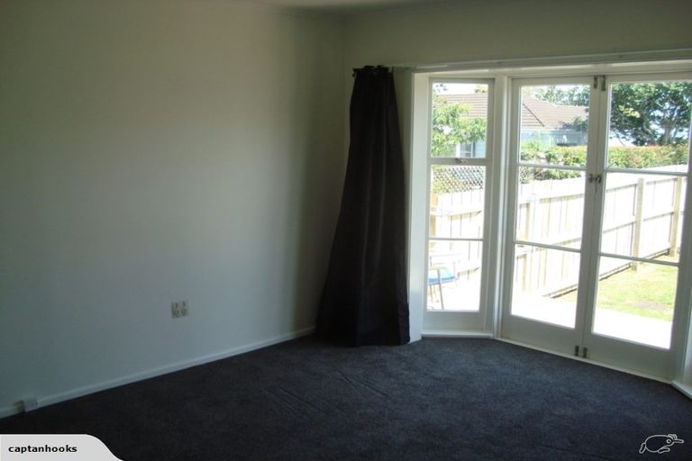 Photo of property in 1/23 Commissariat Road, Mount Wellington, Auckland, 1060