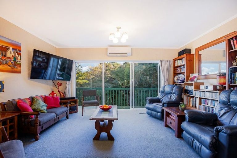Photo of property in 23b Eastview Grove, Normandale, Lower Hutt, 5010