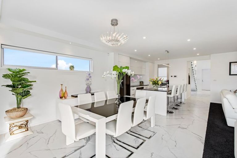 Photo of property in 9 Rue D' Amarres, Gulf Harbour, Whangaparaoa, 0930