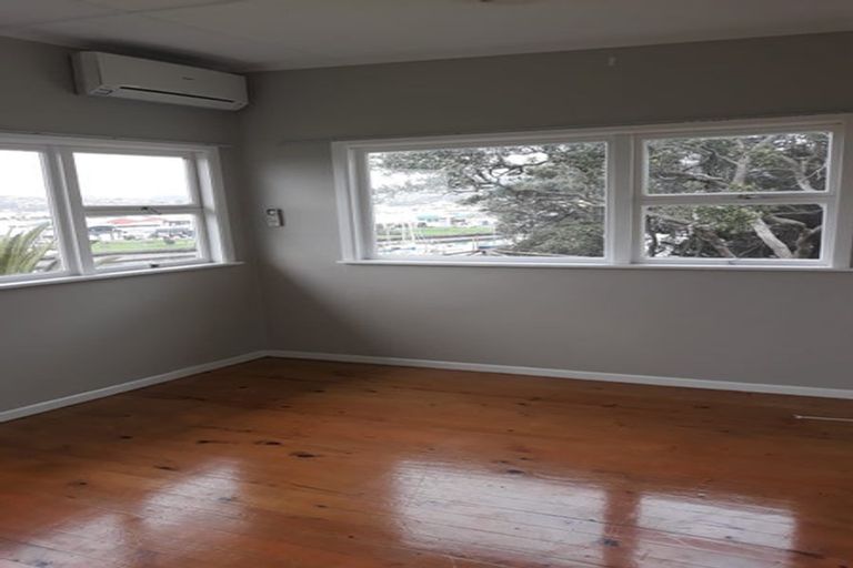 Photo of property in 18 Punga Grove Avenue, Riverside, Whangarei, 0112